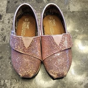 Pink sparkle toddler Tom's.